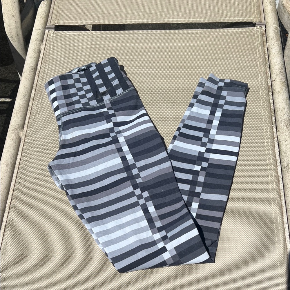 Nike Women's Black and Gray Striped Leggings